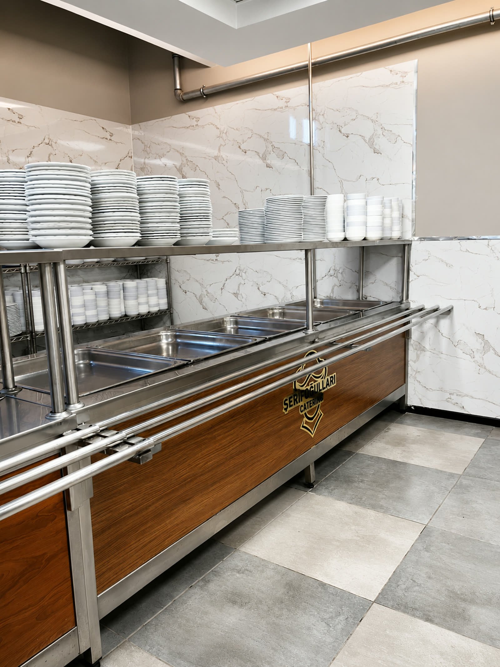 Toplu yemek servis bandı ve benmari hattı — Şerifoğulları Catering