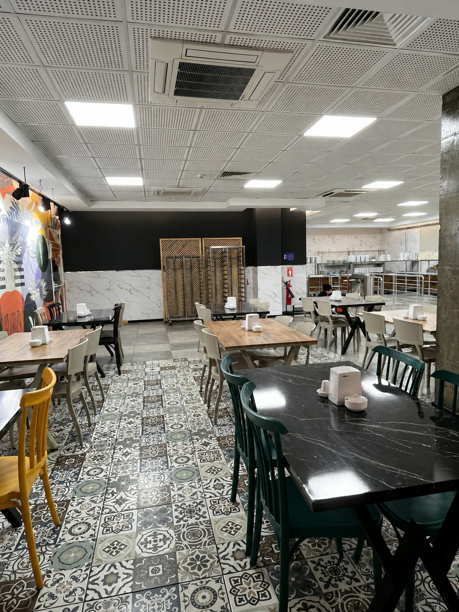 Şerifoğulları Catering yemekhanesi ve açık büfe servis alanı